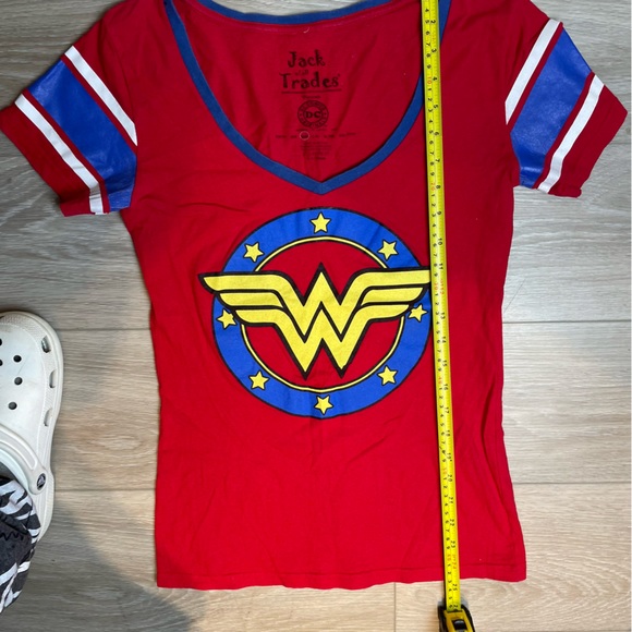 Wonder Woman T-Shirt - Picture 5 of 7